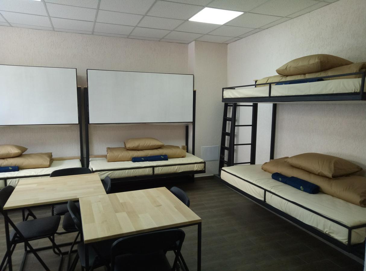 Hostel Svit Hub Камианец-Подилский Екстериор снимка